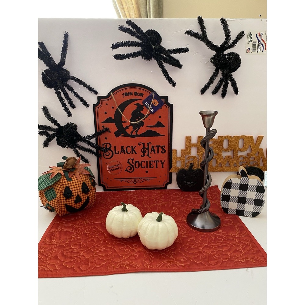 Halloween Decoration Lot 11 Pieces Pumpkins, viper Candleholder Spiders Etc..‎